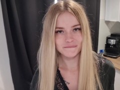 Расплатилась за пиццу сексом - Screenshot 3 of 16 - Amateur Blowjob