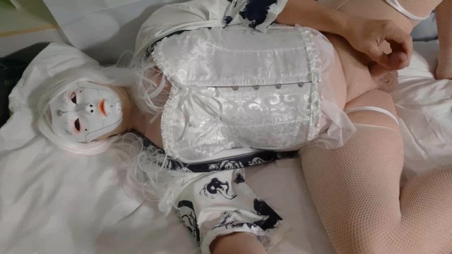 Masturbation variations in white