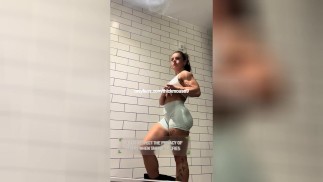 I INVITE MY STEPSISTER TO WATCH A MOVIE SO I CAN FUCK HER AND CUM ON HER ASS