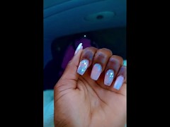 Je veux briller de la tête aux pieds. 💅👣 Et toi, tu vas payer en silence.