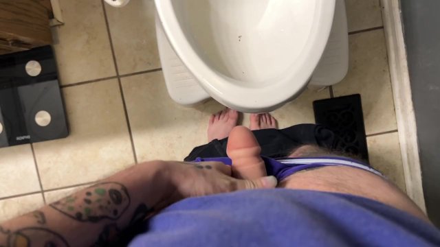 Slo-mo FTM Packer Peeing POV