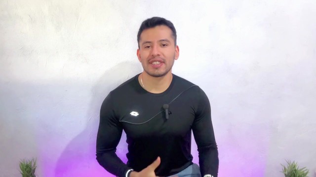 Seminarista Colombiano penetra a pelo con sus 20cm de vergota  a joven chileno