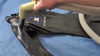 [REQ] Vacuuming Girlfriend's Wetsuit with Electrolux Vacuum Cleaner