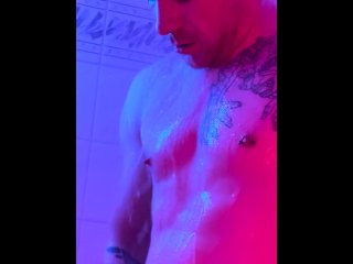 Come rinse off with me