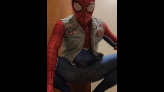 SPIDER-MAN PEES IN HIS SUIT