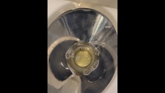 Zug pinkeln - Dane Coxx