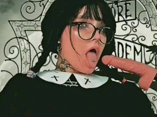 L'arrapante Mercoledì Addams Viene Distrutto Da Due Macchine Del Sesso — Finali Esplosivi 🖤 Multipli