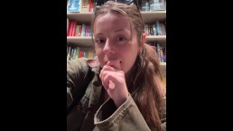 Пытаюсь не кончить в книжном магазине во время охоты за Smut 💦😈