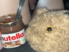 ثديين كبيرين من نوتيلا لفتاة سعودية - مراهقة لطيفة، مهبل ضيق، استرخِ، شاهد التلفاز عارية 1/16