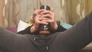 Haha 😍 fuck this toy with big 🍆 nice but not real 😏