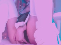 Rem Rubs Her Wet Pussy - Screenshot 5 of 16 - Masturbation