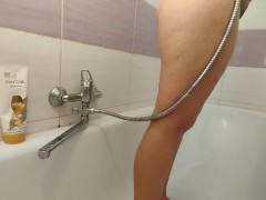 Amateur wife takes a shower.