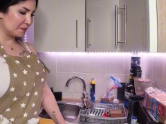 ميرا نوري خادمه عند شاب طالب جامعه وناك طيزي وكسب - Screenshot 5 of 16 - Mia Khalifa