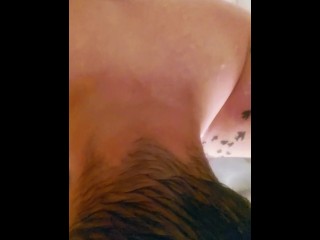 Смотри, как я катаюсь на своей новой игрушке