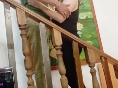 سکس ایرانی خفن تو پله ها. نزاشت بریم تو اطاق - Screenshot 4 of 16 - Iran Anal