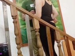 سکس ایرانی خفن تو پله ها. نزاشت بریم تو اطاق - Screenshot 5 of 16 - Iran Mom