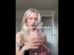 Stunning College Girl Massive Squirt Frenzy