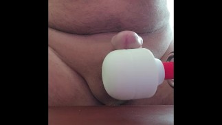 Sperma auf dem Schreibtisch mit Zauberstab