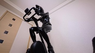 Cat oreilles qui ne peuvent pas s’échapper, torture perpétuelle à vélo dans l’enfer