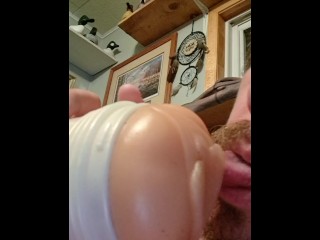 Позволь папе лизнуть твою киску