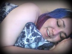 Shy Chubby Girlfriend Masturbating under the covers - Screenshot 3 of 16 - Beautiful Agony