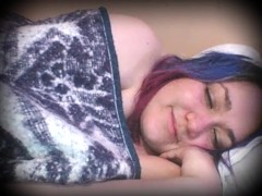 Shy Chubby Girlfriend Masturbating under the covers - Screenshot 7 of 16 - Eye Contact