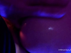 Il me menotte pour me faire découvrir le plaisir anal ...