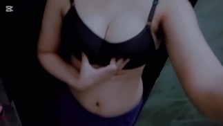 Мой черный лифчик большие горячая подруга