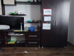 Amateur wife does housework naked. Brunette hairy pussy, big ass.