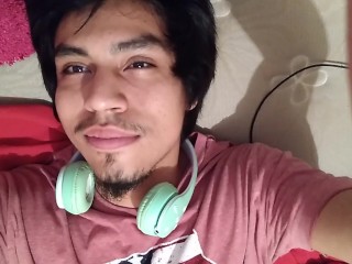 Im Bett Masturbation Geil