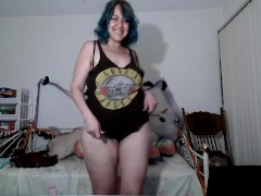 I love Teasing and Dancing Live to Strangers Online - Screenshot 5 of 16 - Latina Milf