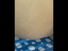 La novia de mi mejor amigo no es TÍMIDA..