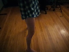 Obedient Pee Target 2 - Screenshot 9 of 16 - Piss
