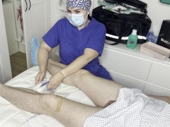 Eier abtasten - schmerzhafte Untersuchung mit Dr. Loona
