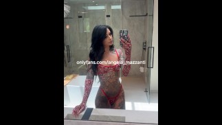 18YO’s Live Pussy Leak Shocks Webcam!