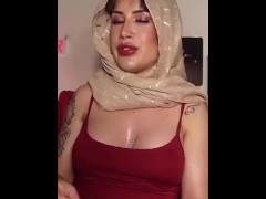 MAMI JAAN NEEDS A FOOT MASSAGE - Screenshot 11 of 16 - Femdom