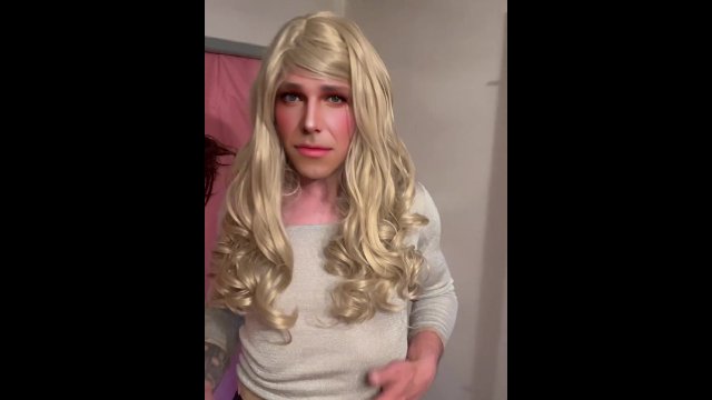 Sissy Crossdresser cat walk training