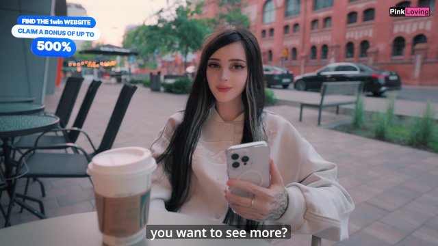 Menina bonita se masturba em um café e na rua. sugado em um lugar público - pinkloving