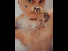 Selfie shower time - Screenshot 8 of 16 - Boy