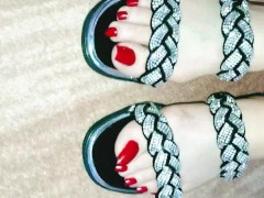 ارباب و برده ایرانی شورتمو با پاهاش درآورد(مکالمه فارسی) Femdom Slave Footjob - Screenshot 2 of 16 - Perfect Pussy