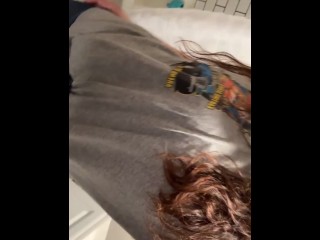 Тебе нравятся мои узкие джинсы?