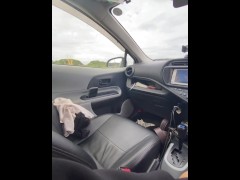 彼女とドライブ中に人気のない海沿いでカーセックス