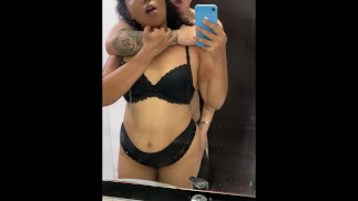 I penetrate my girlfriend's pussy on all fours until I cum.