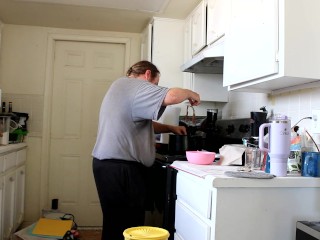 Время сексуальной готовки с MrCellophane87