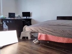 Moglie amatoriale balla nuda per casa. Lecco la figa succosa di mia moglie.