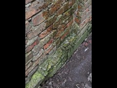 I pee in an abandoned building