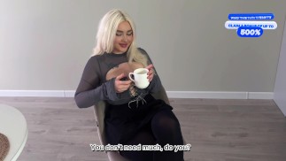 BEAUTIFUL NEIGHBOR SHOOTS TIK-TOK CHALLENGE “ASK YOUR NEIGHBOR FOR A GLASS OF WATER”