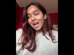 Petite Desi MiaZ does edging challenge and squirts - Screenshot 1 of 16 - Solo Squirt