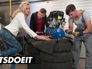 Busty Czech MILF Klara Gets DP From Stepson - LETSDOEIT