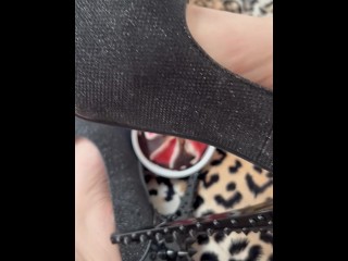 Туфли на шпильке Black, клубника и шоколад медленно тают... Скажи мне, что бы ты лизнул в первую очередь? 👠🍓